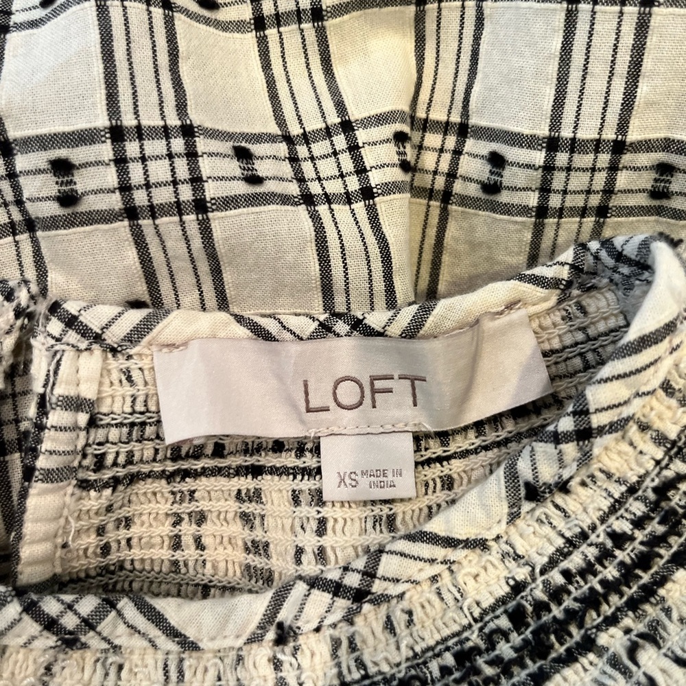 LOFT ruffle top - Picture 11 of 12